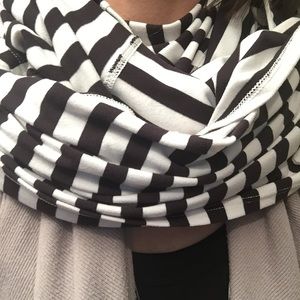 Lululemon vinyasa scarf